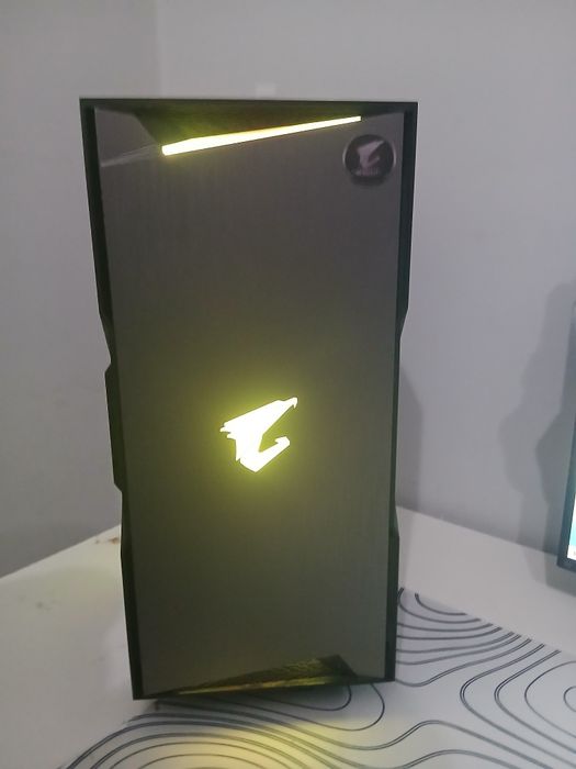 Продам игровой корпус черный