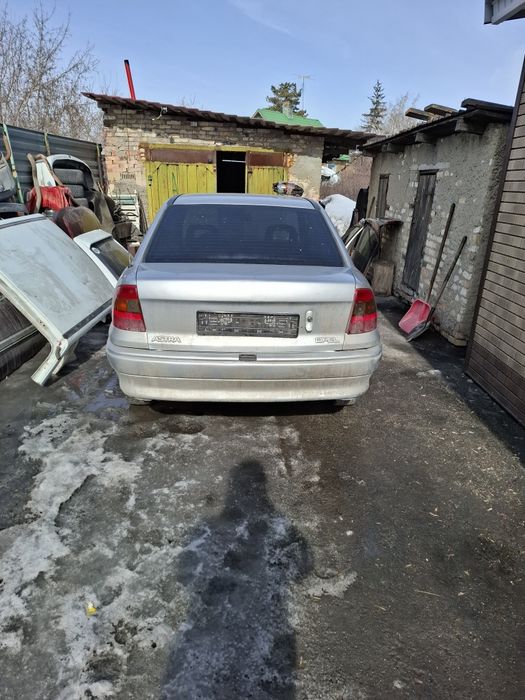 Опель астра. По запчастям есть все