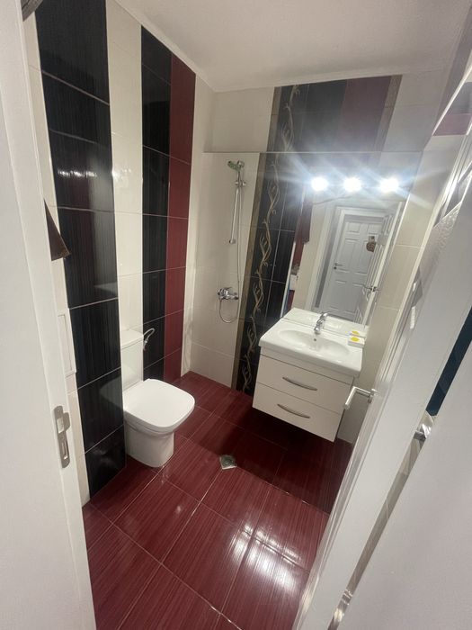 Продава се Тристаен апартамент в Пловдив, Младежки Хълм - 101 кв.м за 1980 €/кв.м - Снимка #2