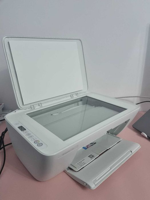 HP DeskJet 2700e