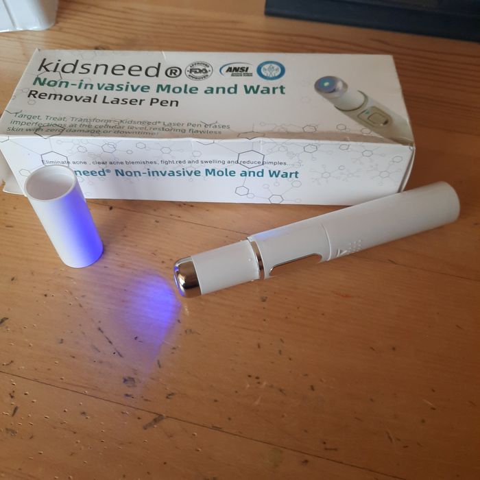 Продавам  лазерна писалка