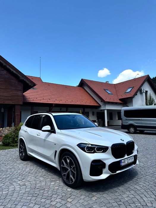 BMW X5 sky lounge , laser , soft close , panoramic , Swarovski , M packet