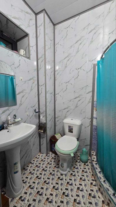 Уй сотилади! 10 хона, 3 сотих, Ремонти янги