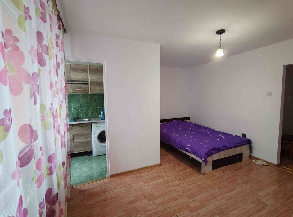 Garsoniera de vânzare str. Podului  et. 1