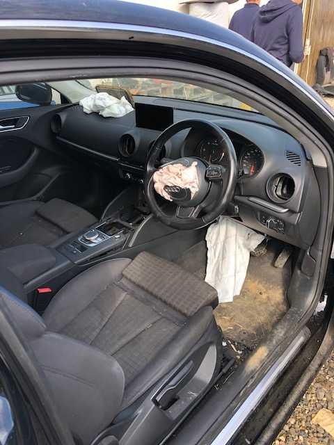 Dezmembrez Audi A3 2014 2,0tdi model in 2 usi
