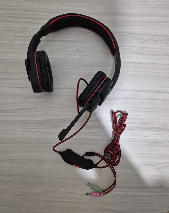 Продам проводные игровые наушники