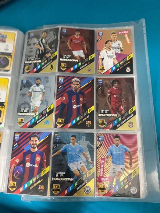 Футболни карти футболисти