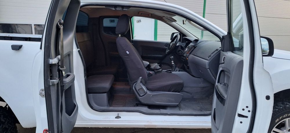 Ford Ranger 2012 2.2 Diesel 4x4 Autoutilitara 4 locuri