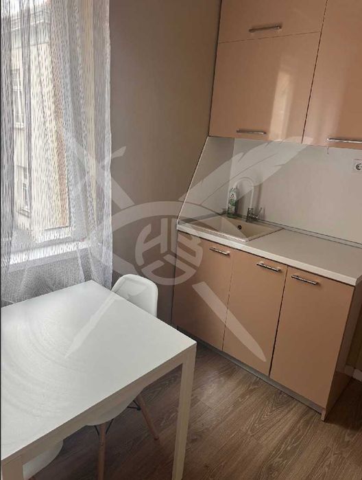 Дава се под наем Двустаен апартамент в София, Център - 55 кв.м за 747.66 € - Снимка #1