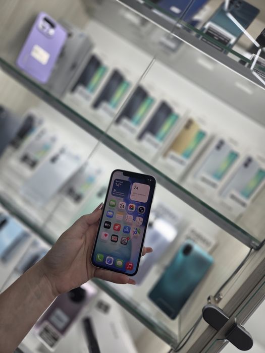 Humor GSM oferă spre vânzare / iPhone 12 / 128 GB / White / Baterie 100% / Garanție 12 luni / Rate
