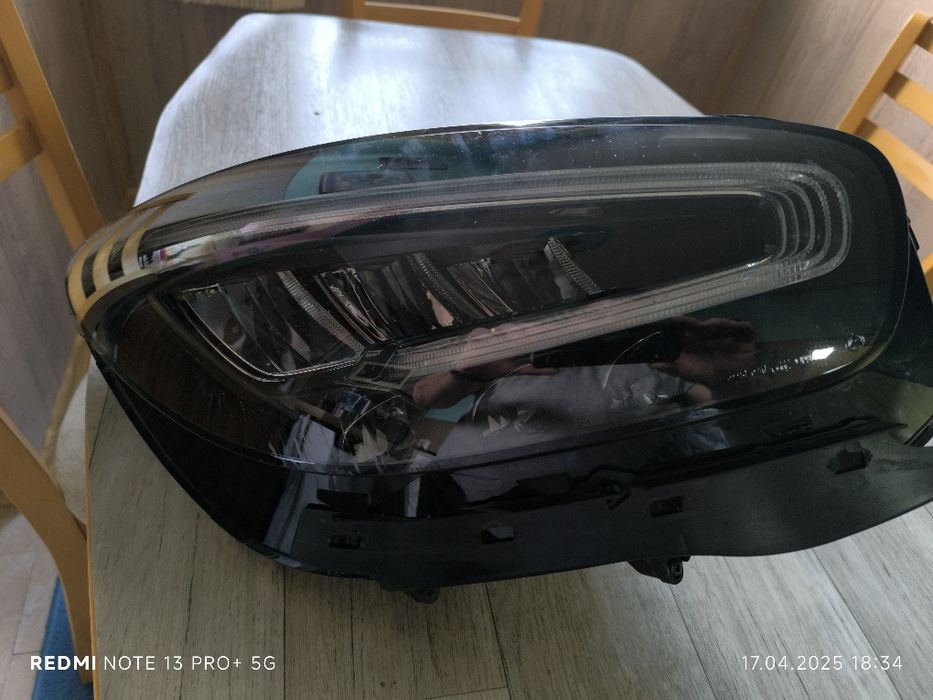 Продавам оборудван Фар за Mercedes- Benz AMG GT R190  C190