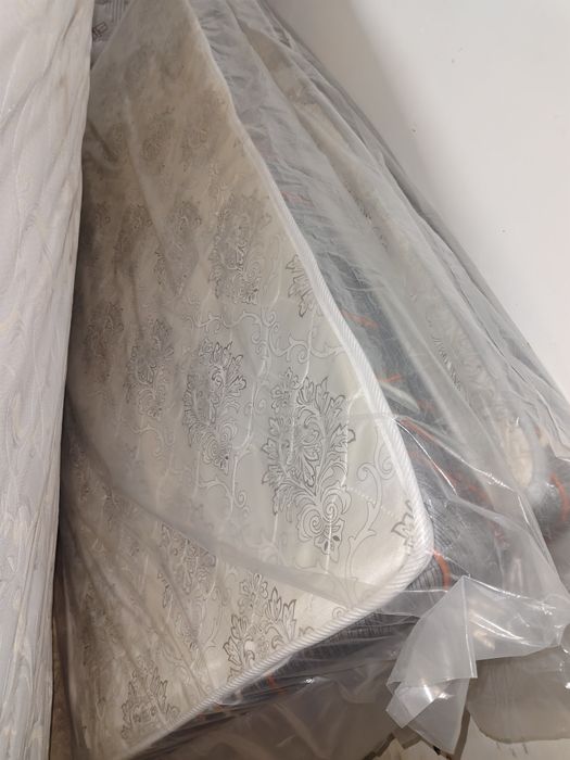 Матрас ортопедический 200х90б/у 4шт