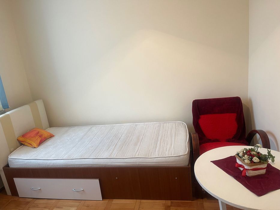 Se închiriază apartamentul 3 camere Dâmbu