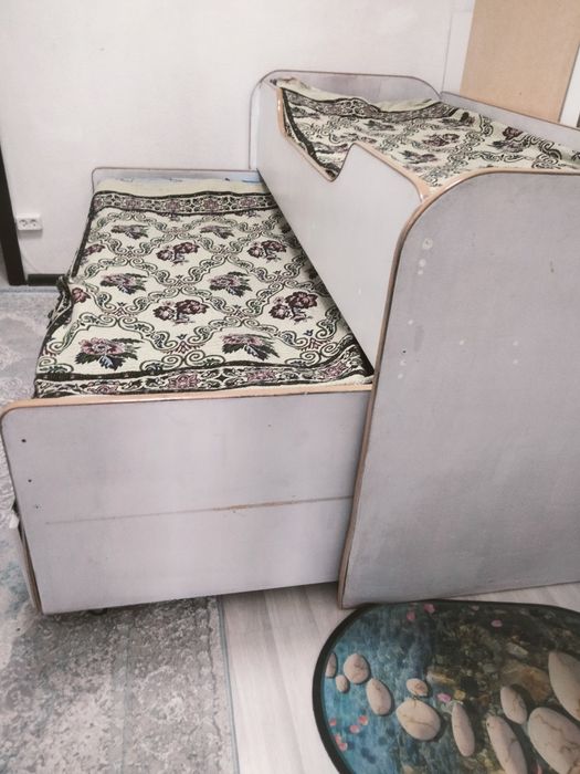 Двухъярусная кровать