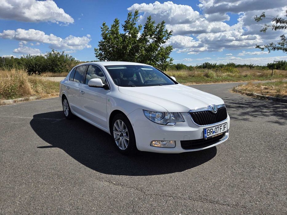 SKODA Superb 2012 — imagine 3
