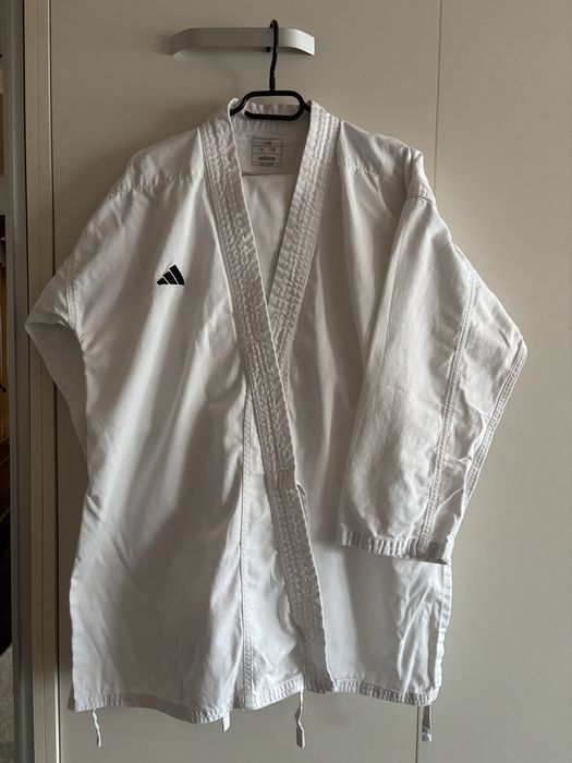 Kimono karate, Adidas