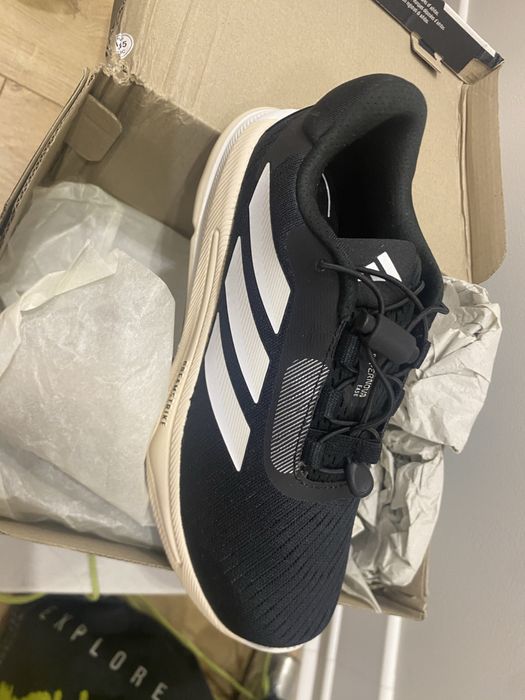 Продам кроссовки adidas