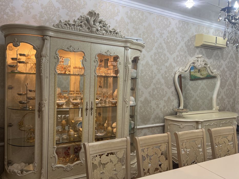 Гостийный гарнитур в комплекте