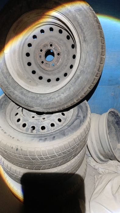 Продам зимние диски с резиной