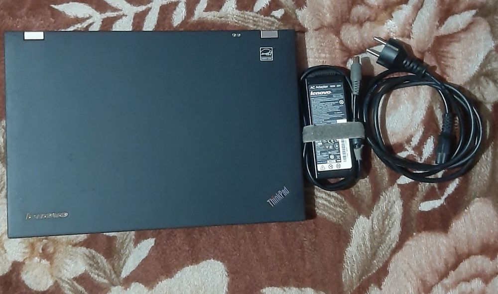 Vand Leptop Lenovo ThinkPad T420 în stare bună