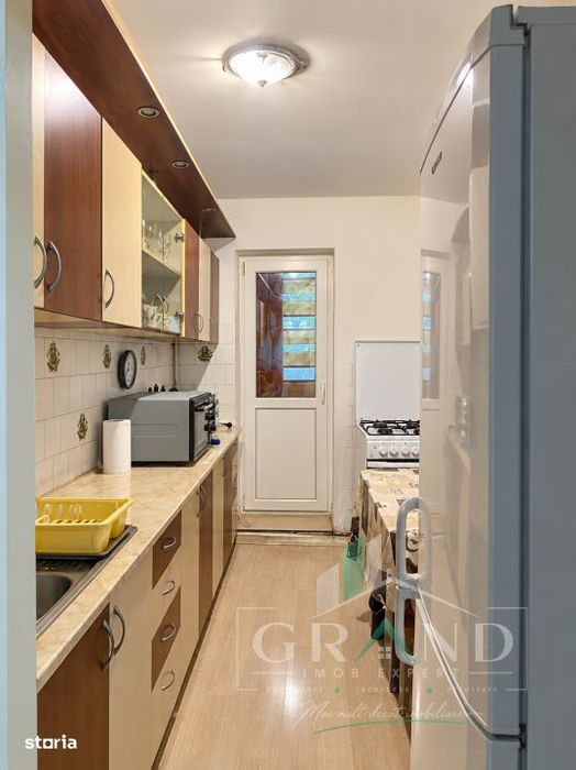 Apartament cu 2 camere decomandate si balcon inchis | Mehedinti | Mana