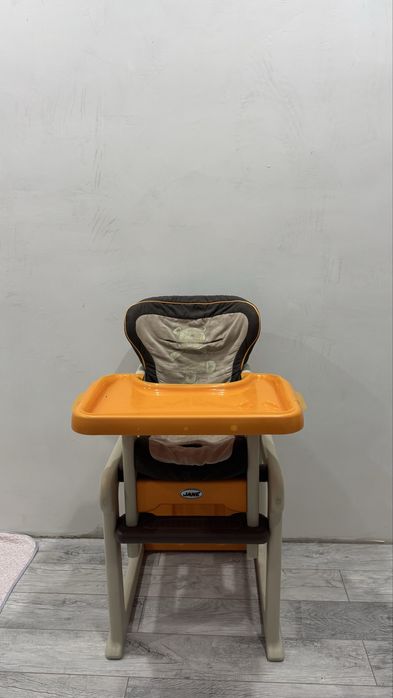 Детский столик для кормления