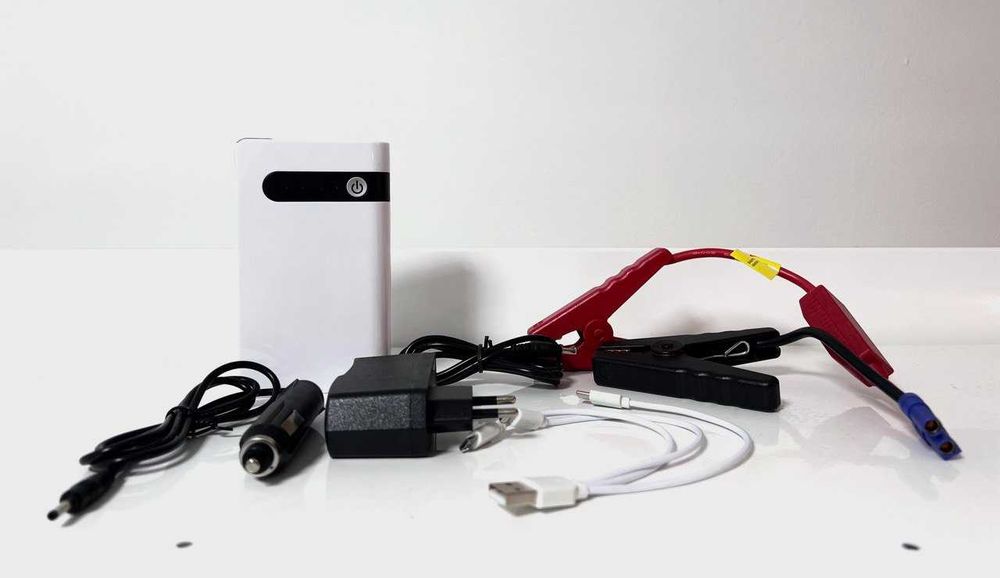 Пусковое зарядное устройство Бустер