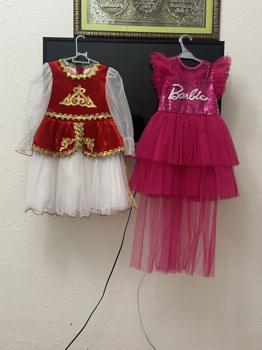 Продам детские платья на праздники