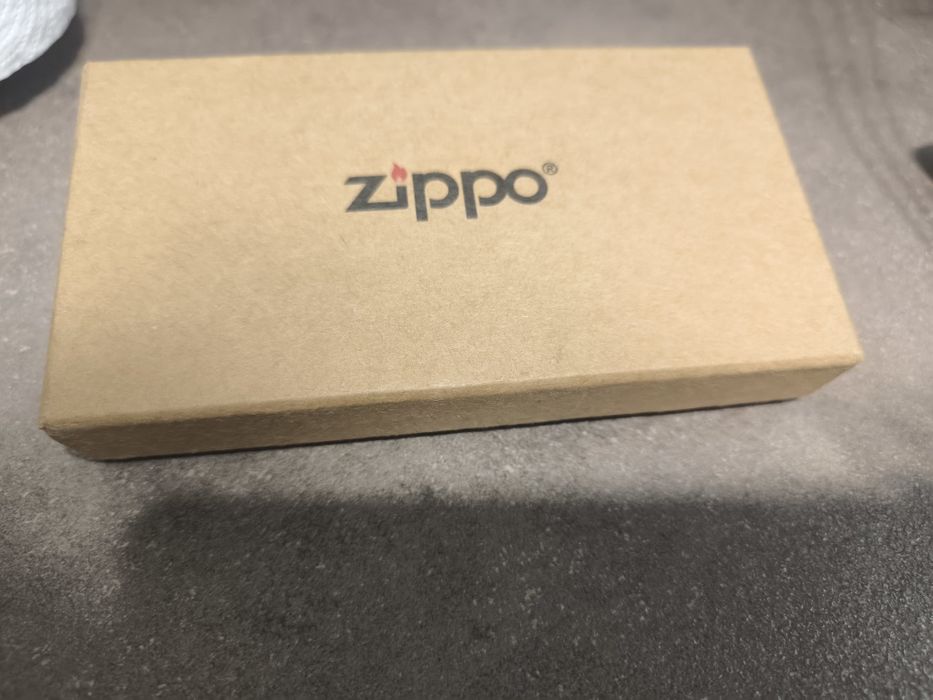 Portofel zippo nou