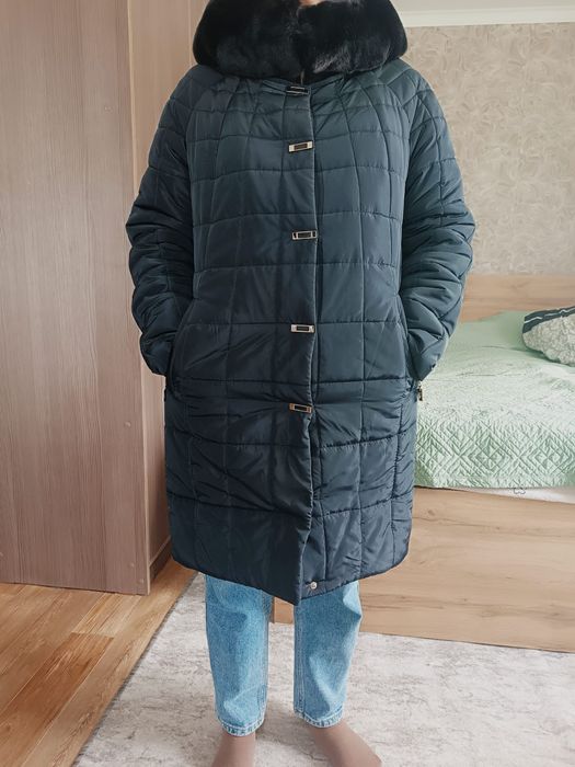 Продам женскую зимнюю куртку