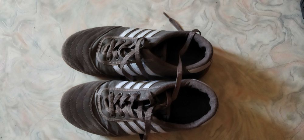 Кроссовки футзальные