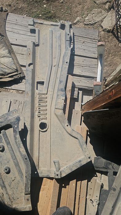 Scuturi motor/cutie de viteze si carenaje roti bmw x6 e71