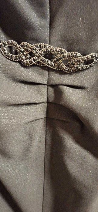 rochie de ocazie , neagra, decenta , 44-46 (M-L) ,stofa si voal 130lei