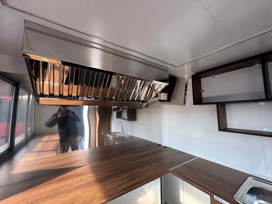 Каравана търговска 4.00-2.00