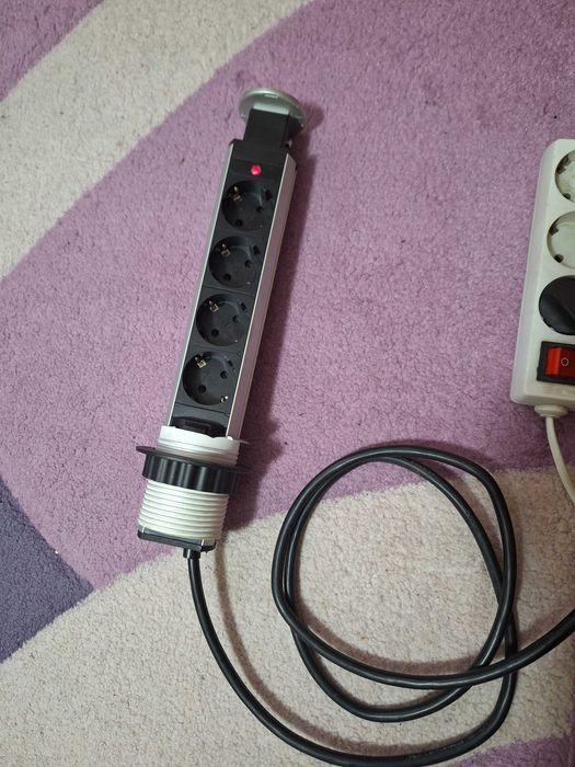 Stâlp aluminiu cu prize incastrat pentru blat 4xSchuko 230V 3500W