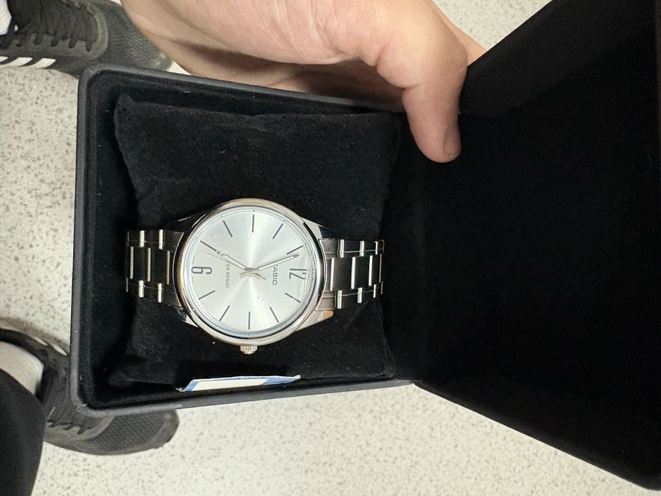 Продам Casio часы
