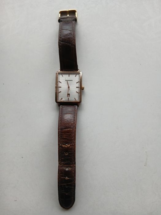 Часы "Романсон" рабочим состоянии