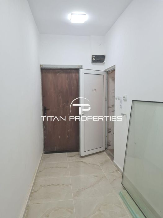 Продава се Едностаен апартамент в Пловдив, Тракия - 38 кв.м за 920 €/кв.м - Снимка #2