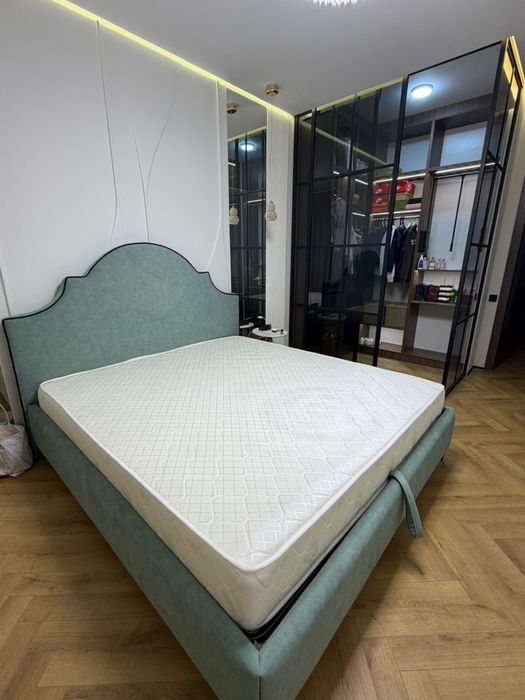 Спальная кровать