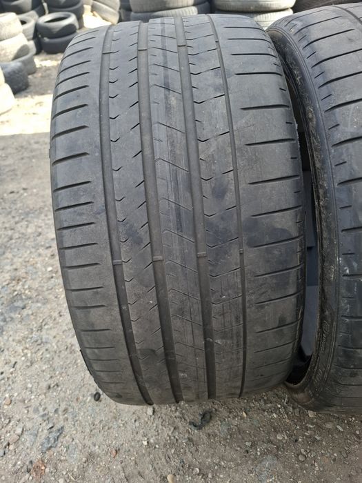 Vand 2 anvelope 295 30 21 pireli bune de vara dot 2023