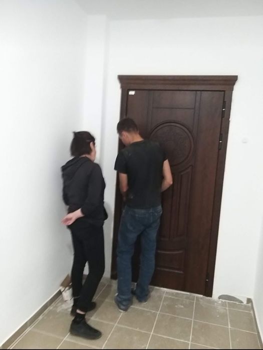 Сервисное обслуживание входных дверей.