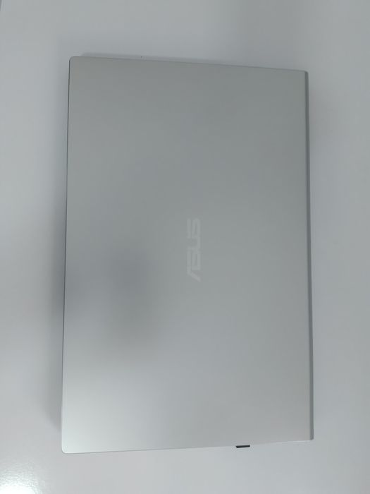 ASUS VivoBook 15 X515EP