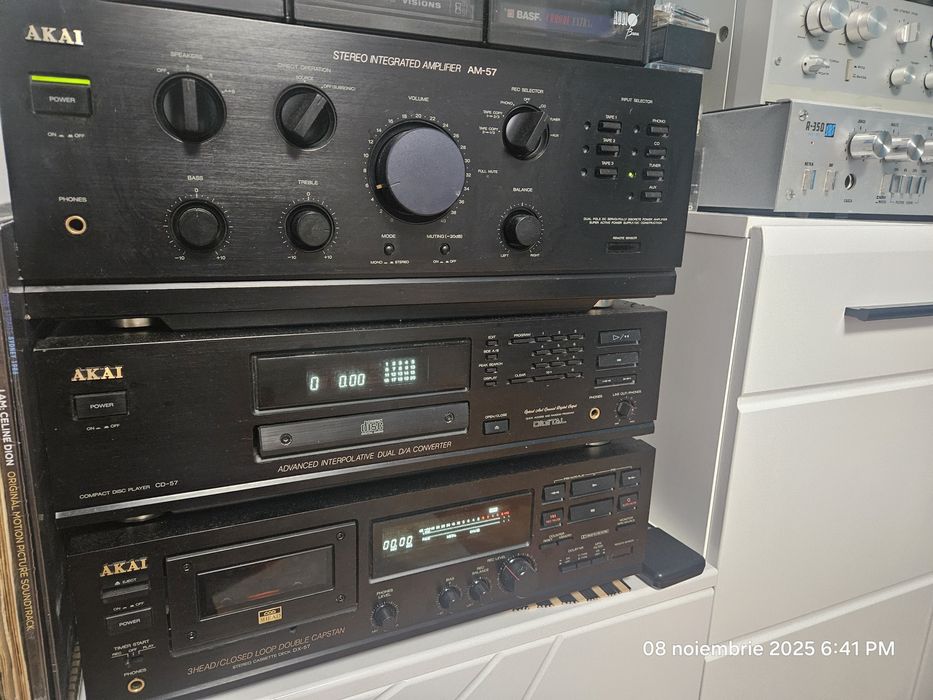 Linie Akai AM57 AKAI CD57 Akai DX57