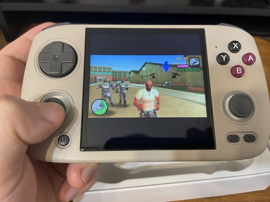 Consola portabilă Anbernic RG CubeXX cu emulare