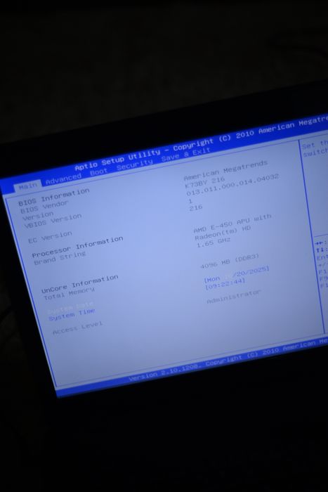 Laptop Asus X73B 17" – intră în BIOS – ideal pentru piese sau proiect