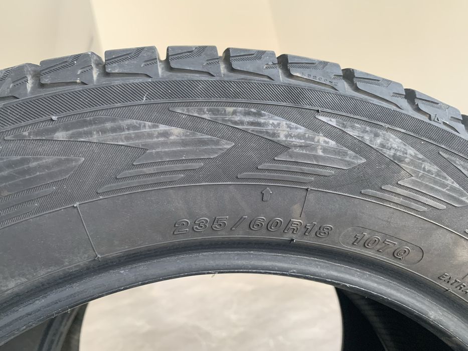 Пара зимней резины Yokohama