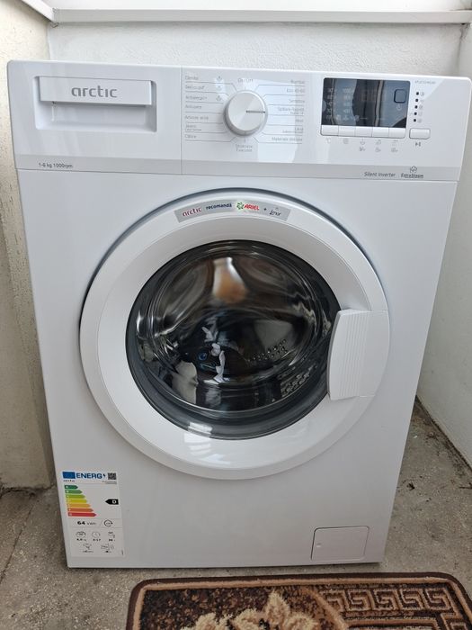 Mașina de spălat Arctic 6kg 1000rpm stare nouă