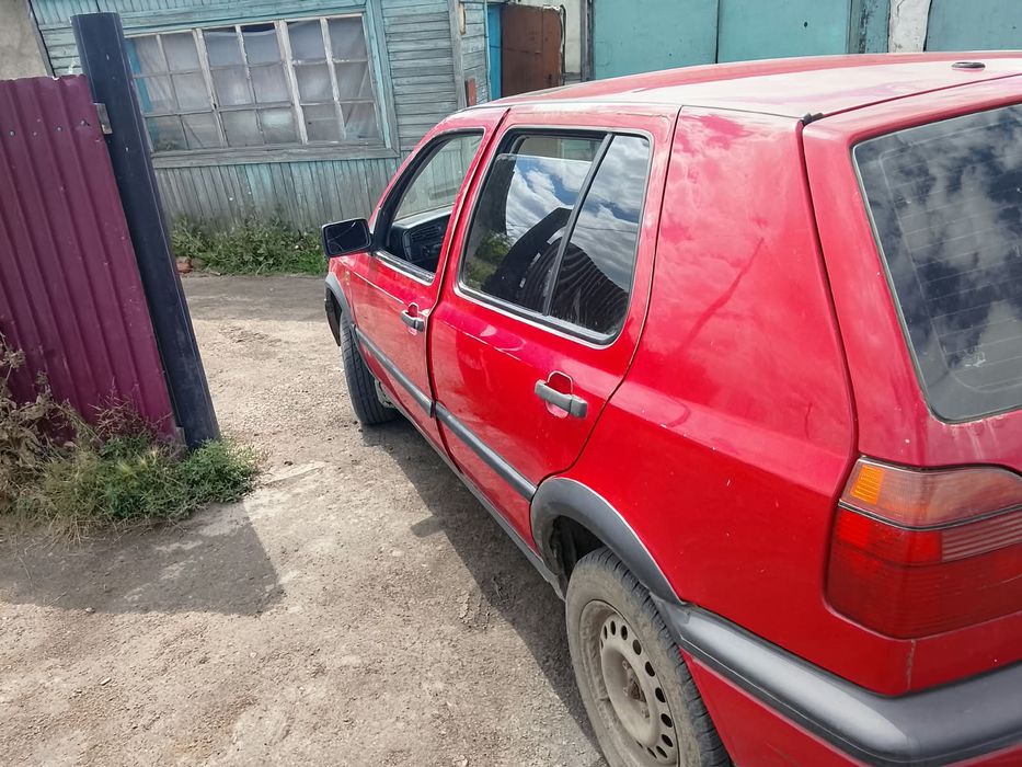 Продам надёжного гольфа на ходу