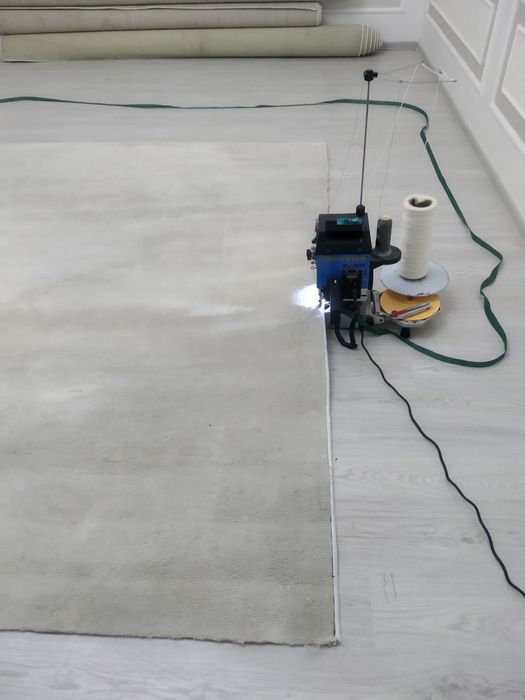 Gilam kesib tiktirish joyida