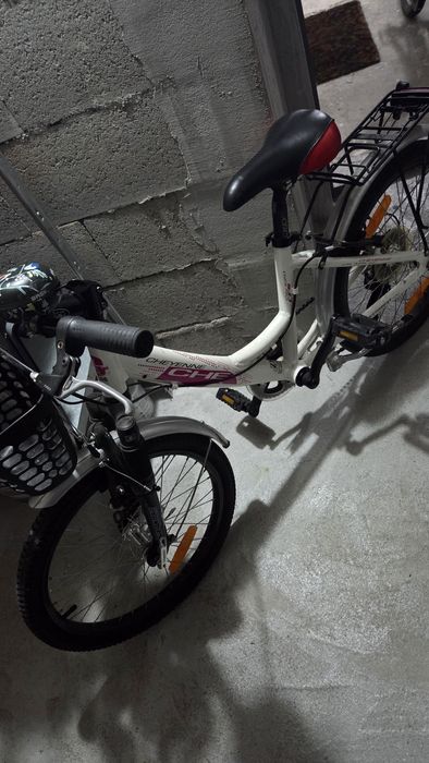 De vanzare bicicleta fete roti 20